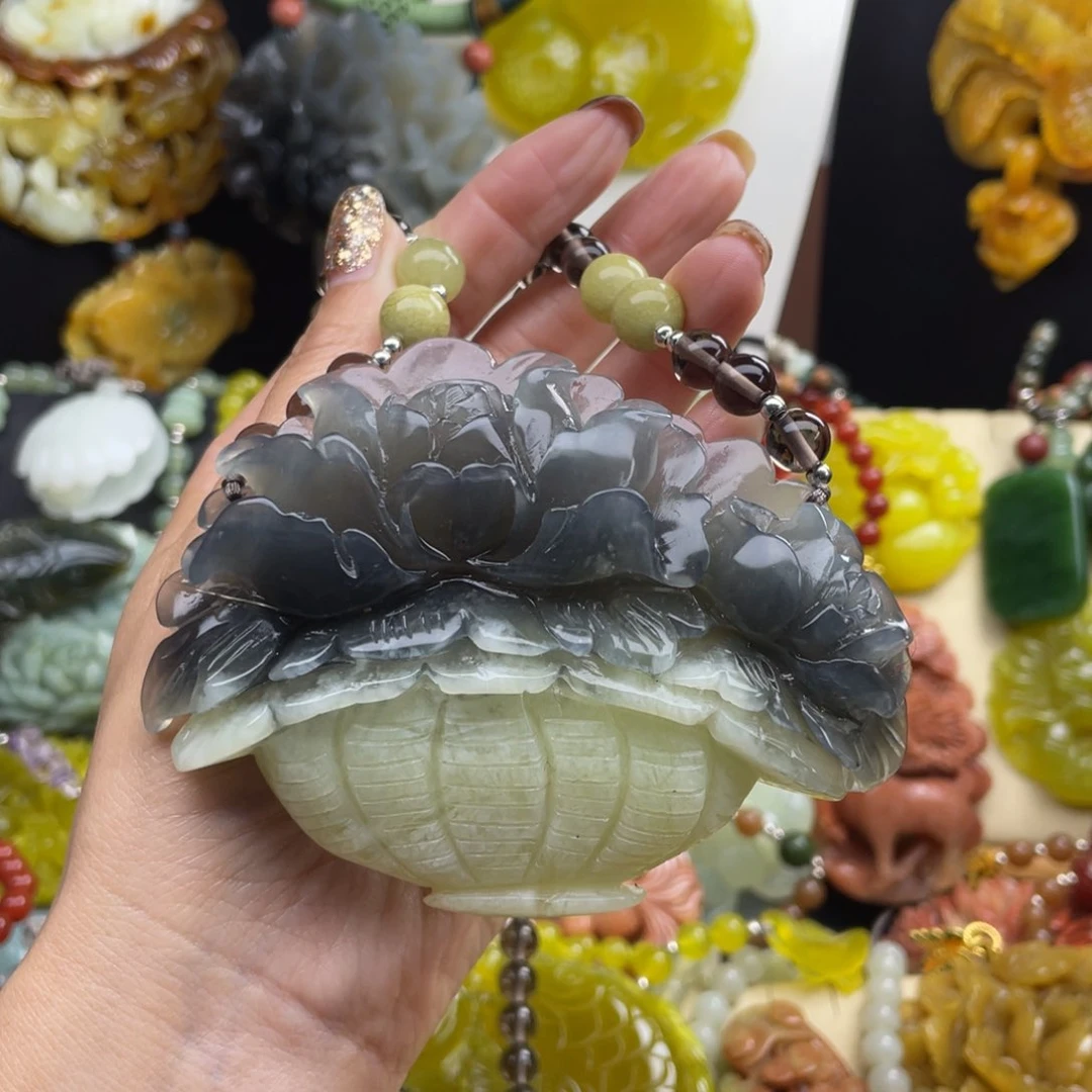 未镶嵌蛇纹石玉颈饰