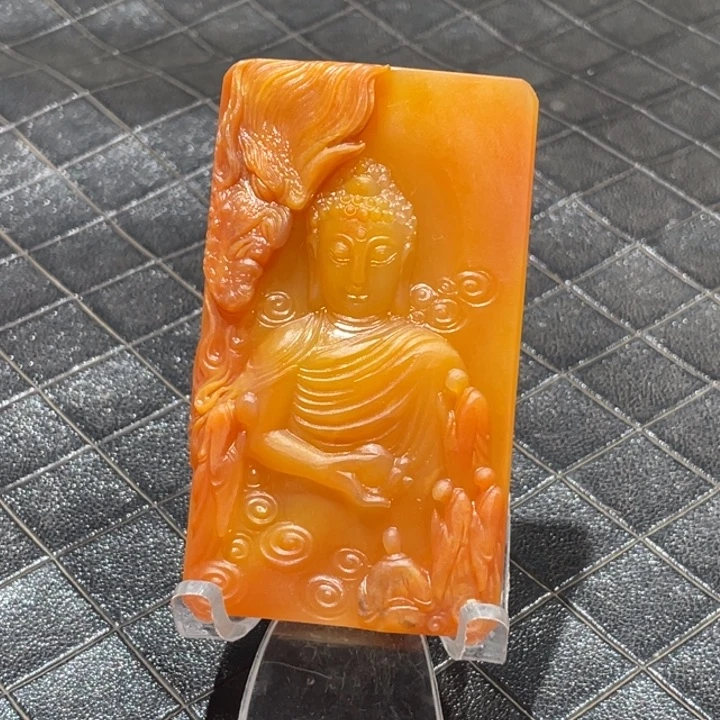 未镶嵌石英质玉（黄龙玉）挂件