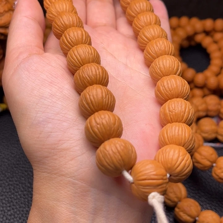 猴头核桃吊坠土豪手持