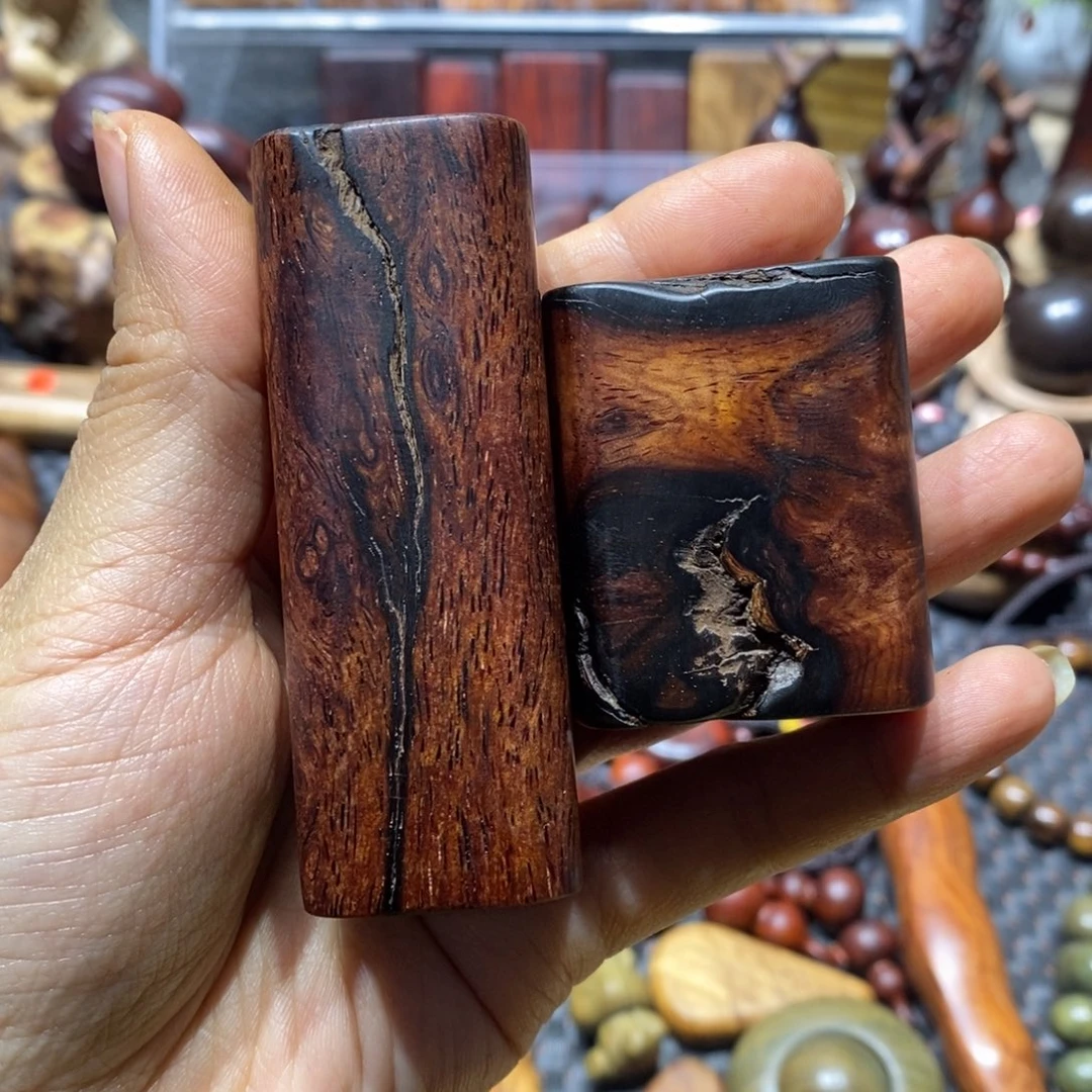 微凹黄檀（南美大红酸枝）【***】瑕疵