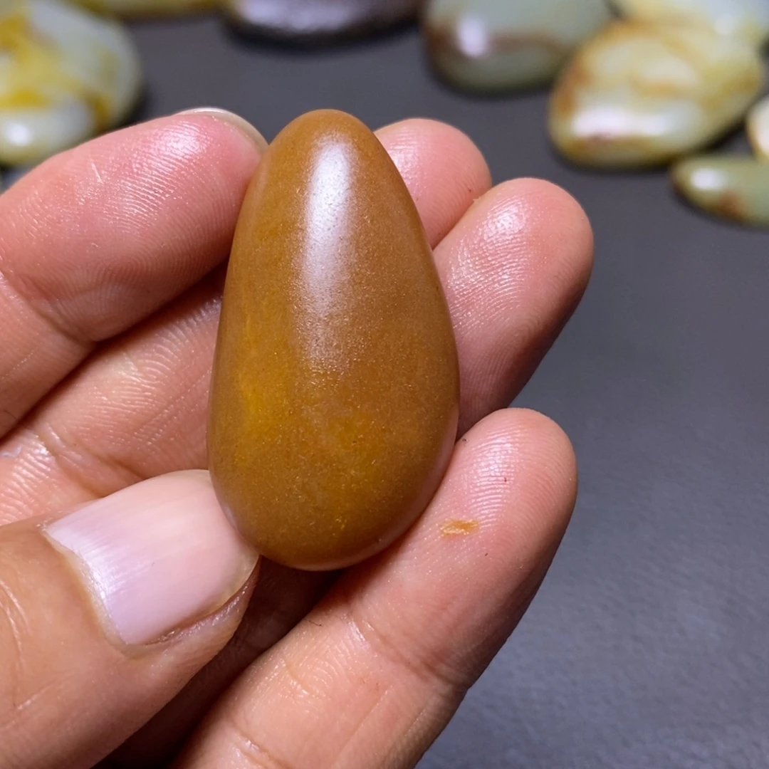 未镶嵌和田玉（糖玉）挂件