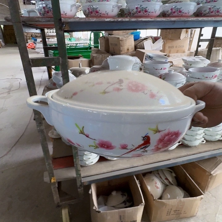向****景德镇高温陶瓷送礼水点桃花品锅1个