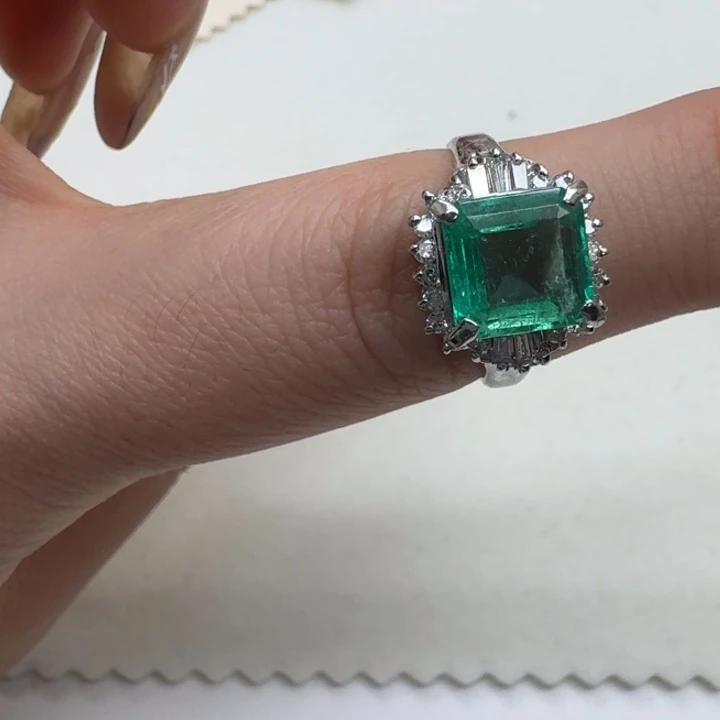 祖母绿戒指未镶嵌