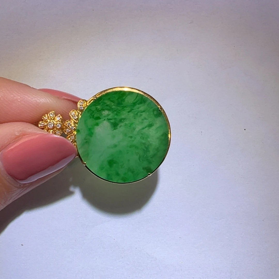 翡翠颈饰18K金镶嵌吊坠