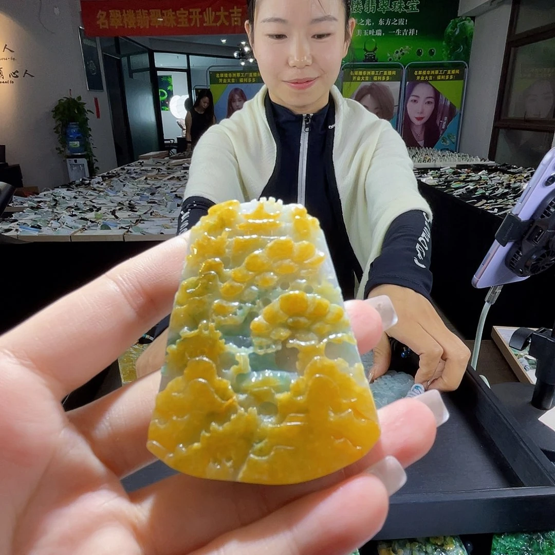 颈饰未镶嵌翡翠一