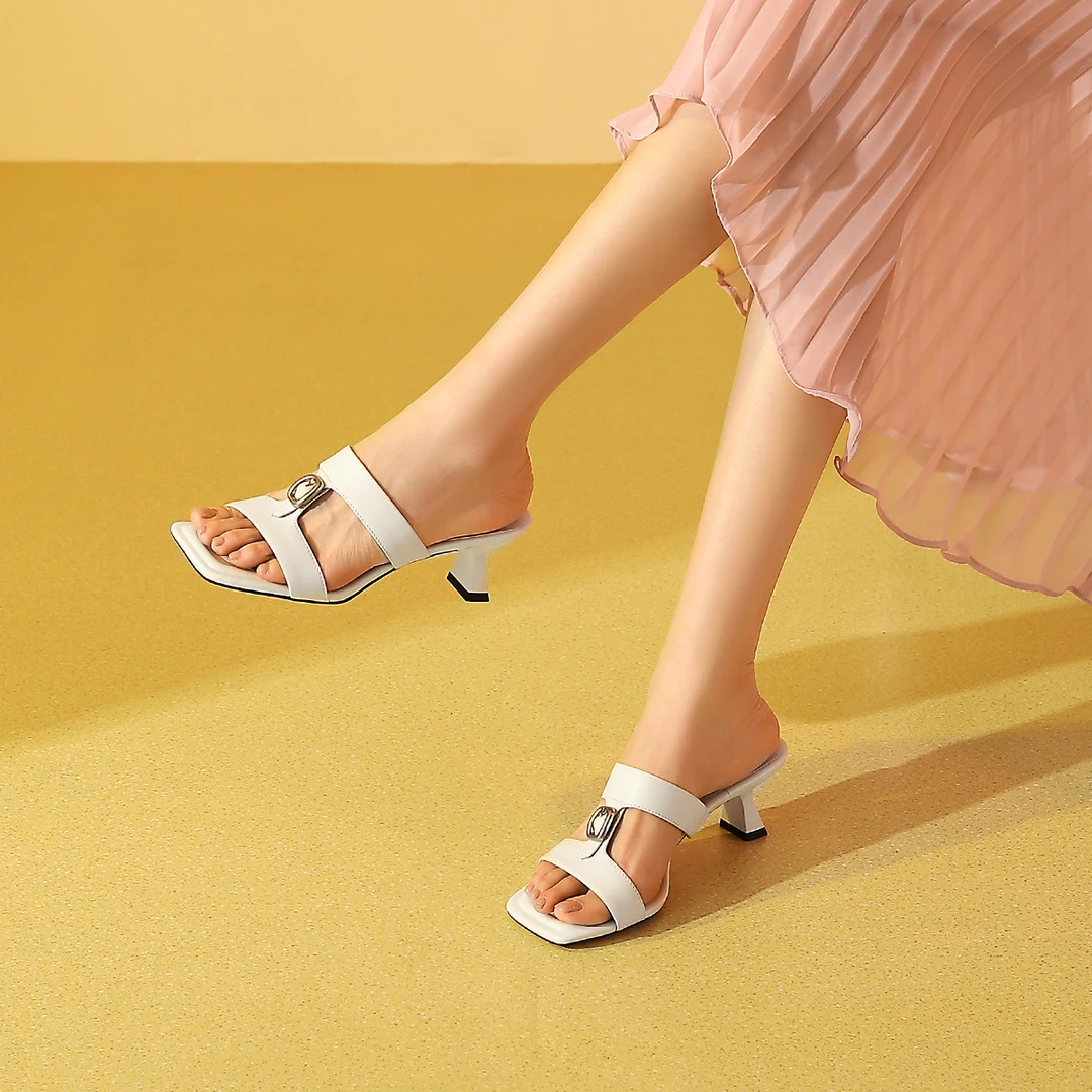 夏新粗跟方头高跟凉拖鞋日常外穿气质小个子时装拖鞋女HWM240185