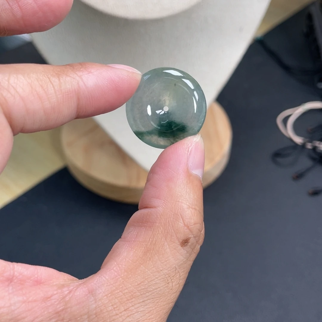 翡翠未镶嵌颈饰23.3-5.8