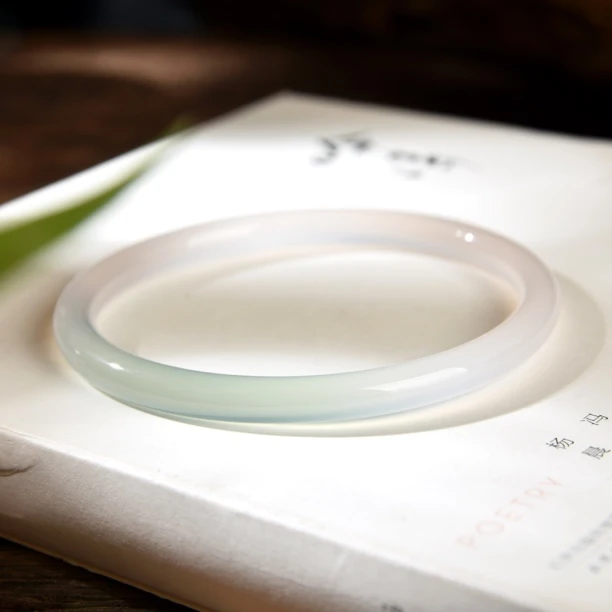 （桃）6mm半山半水圆条玉髓镯子