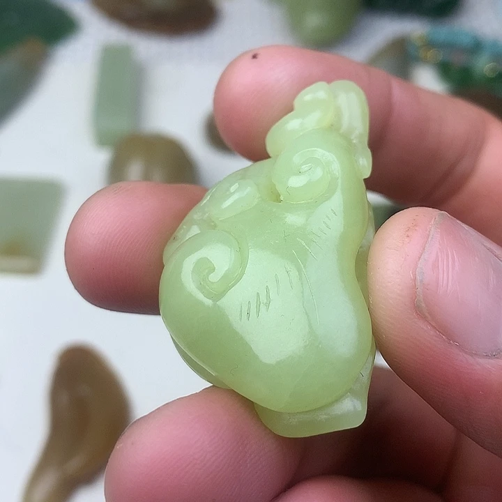 和田玉（黄玉）未镶嵌颈饰