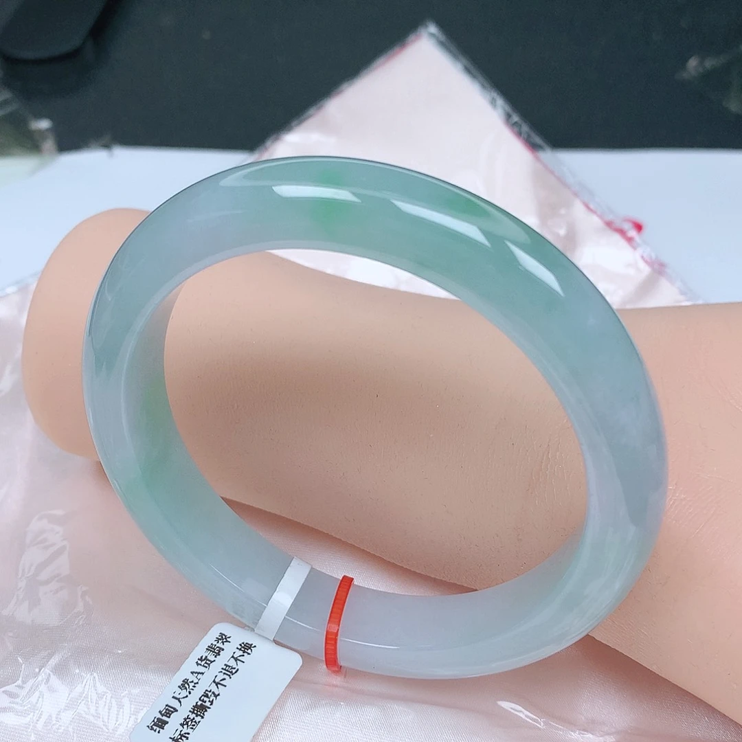 【闪购商品】翡翠手镯未镶嵌，62