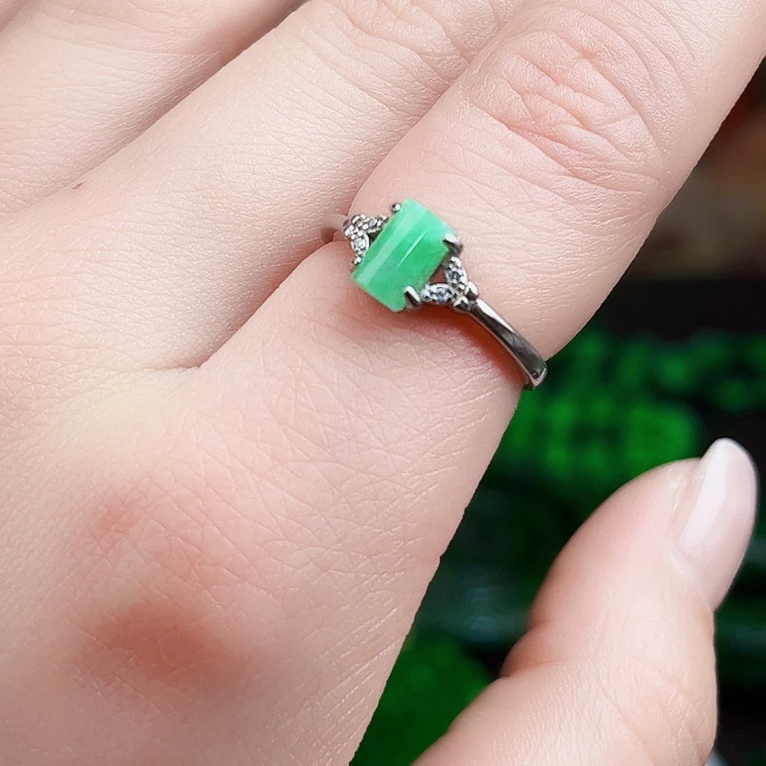 颈饰银S925镶嵌翡翠多样性