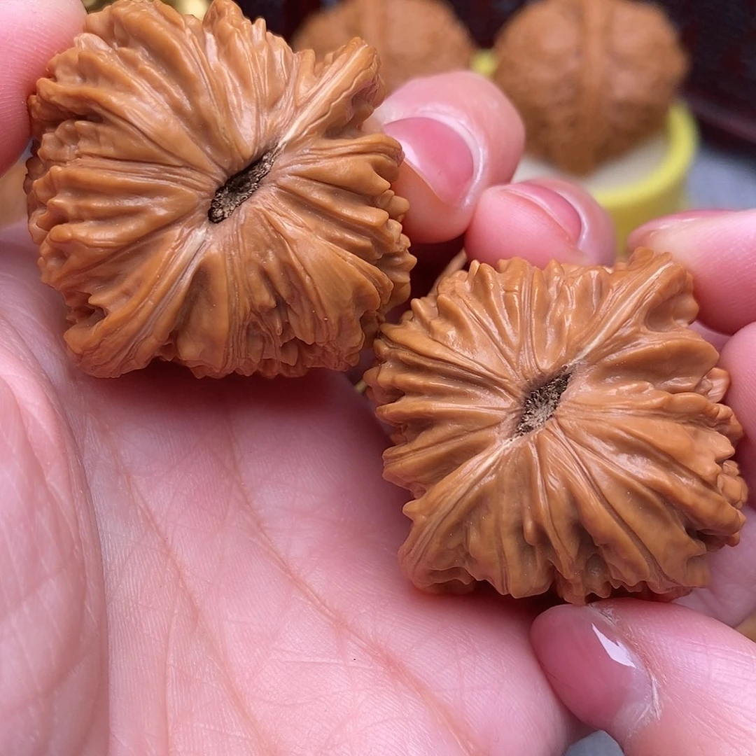 文玩核桃把件毕业肉球四座楼40尺