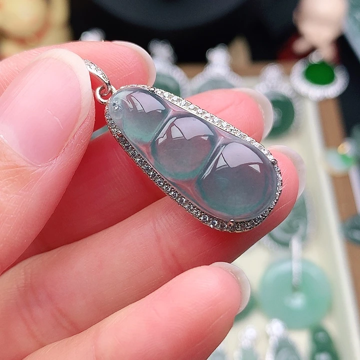 颈饰银S925镶嵌翡翠吊坠