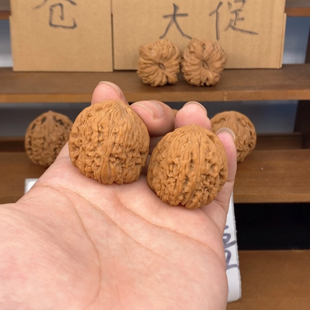 文玩核桃把件34南疆石（拉丝凹底