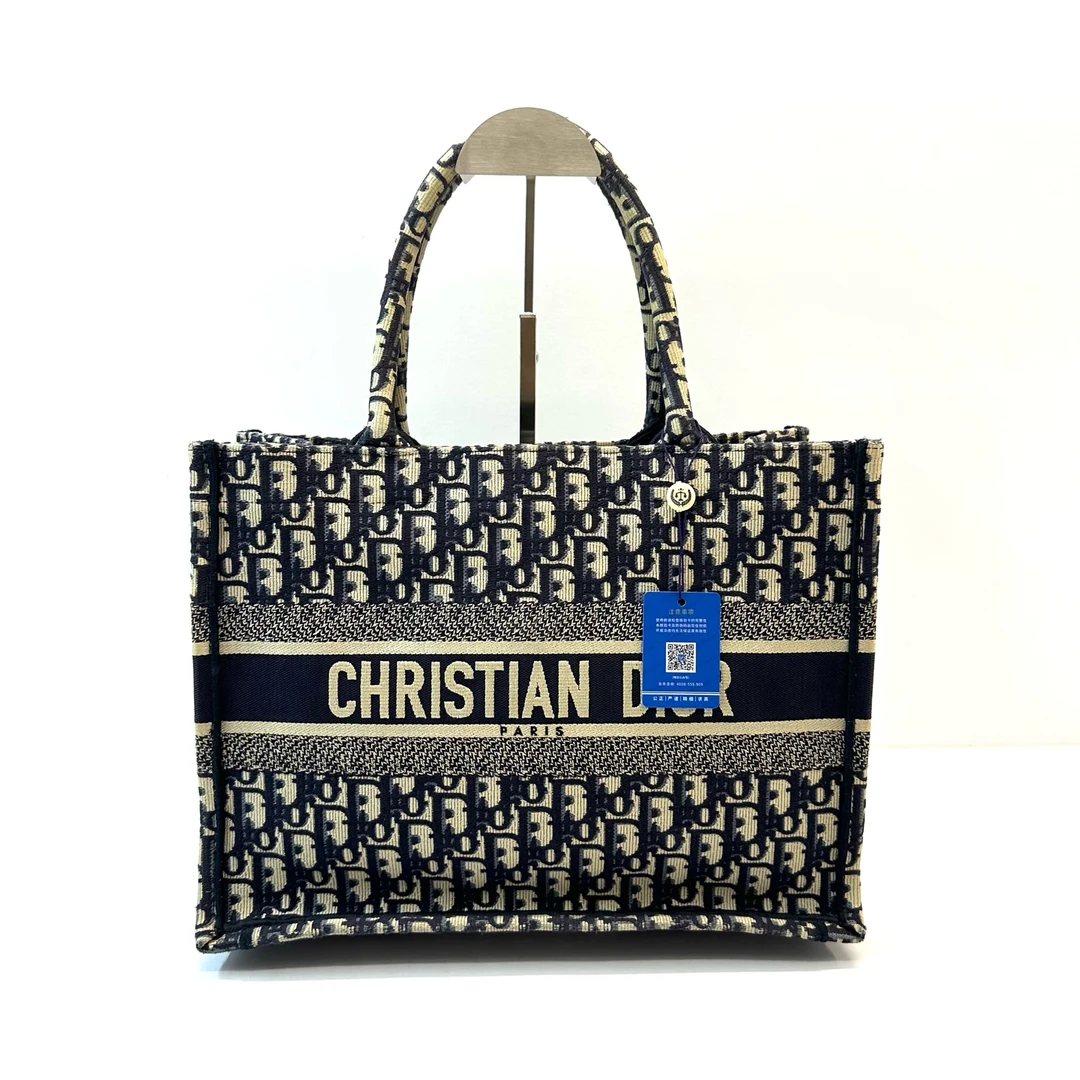 95新 DIOR/迪奥 95新 Dior 迪奥手工刺绣tote 托特购物袋 中号