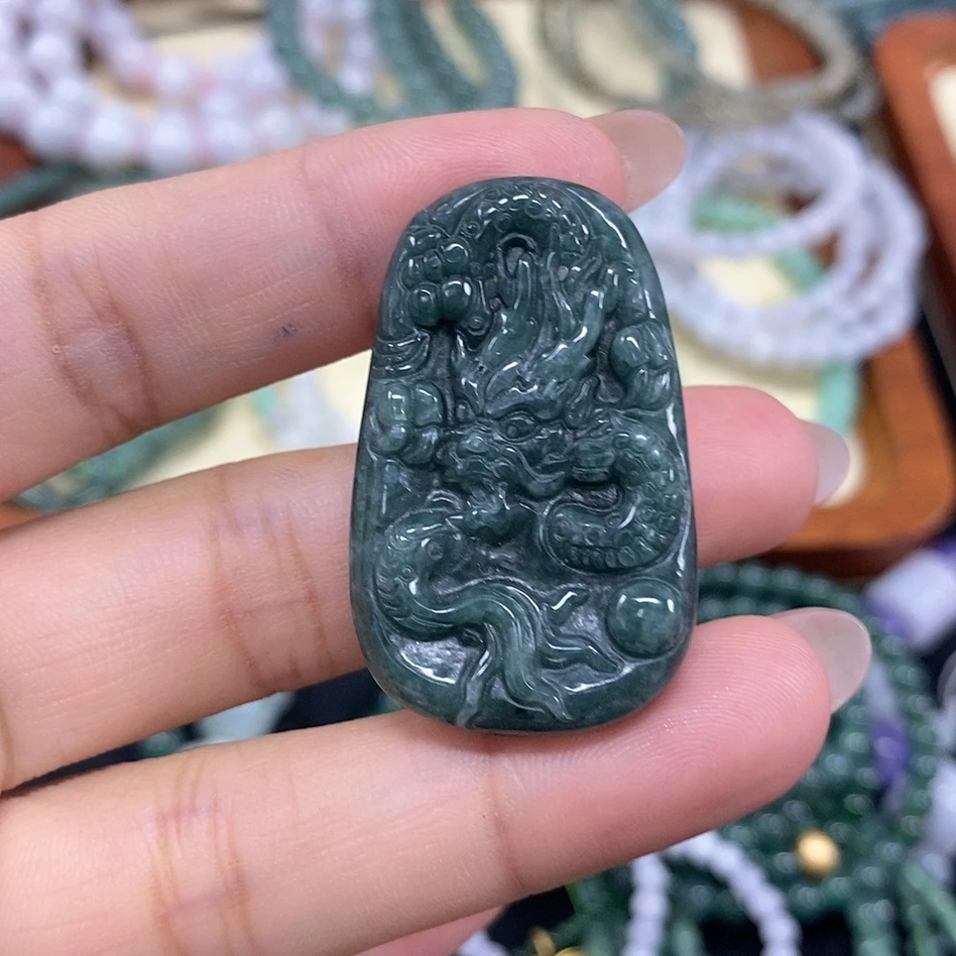 颈饰未镶嵌翡翠翡翠牌子