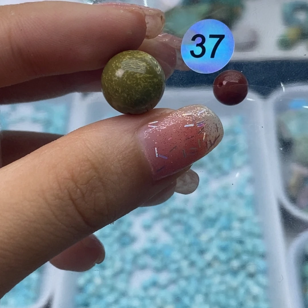 南红玛瑙未镶嵌珠宝奇石