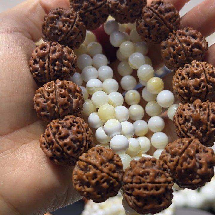 核桃手串/手链0.8/108带黄全品