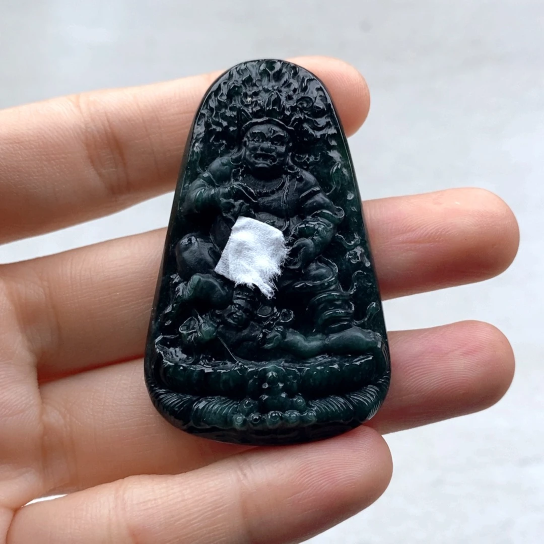 颈饰未镶嵌翡翠黑财神