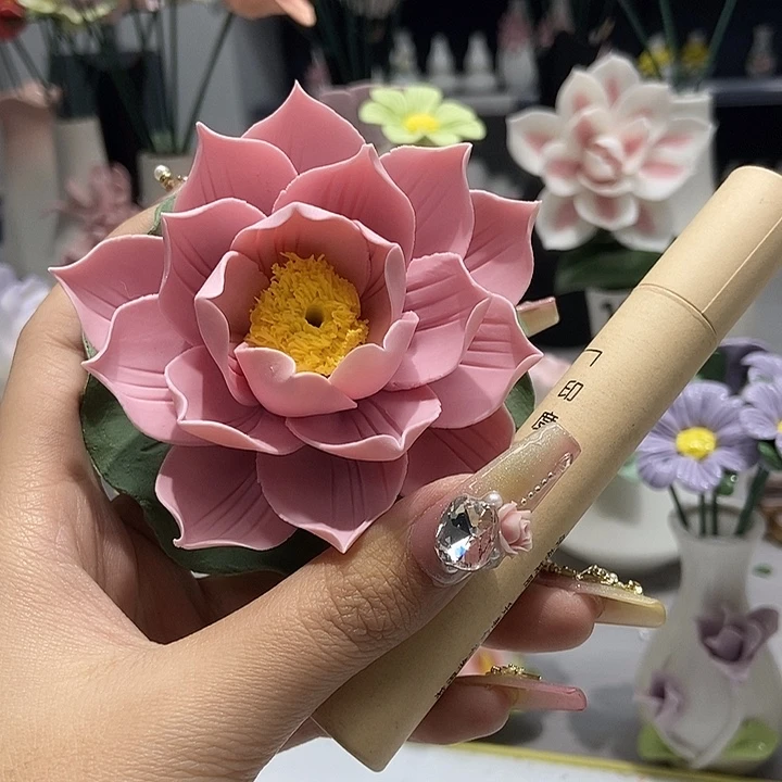 陶瓷纯手工捏花设计
