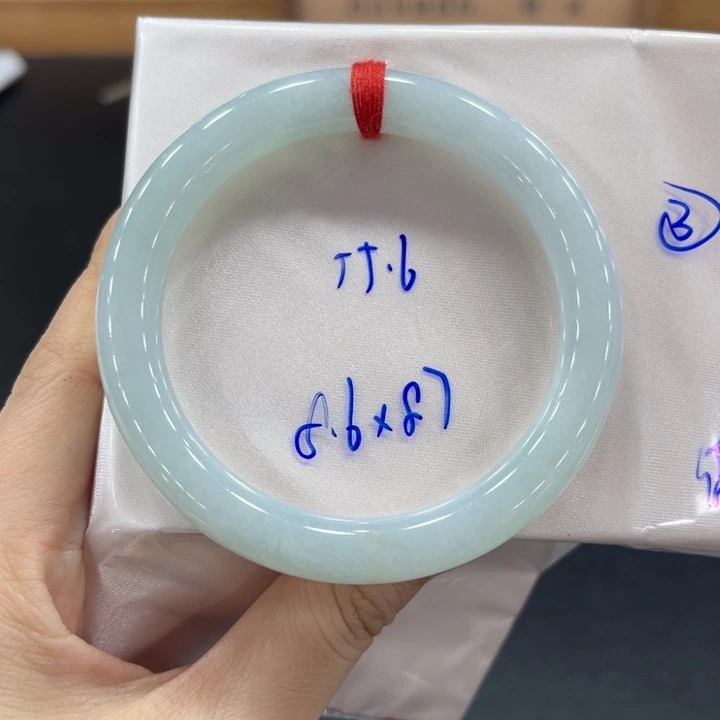 未镶嵌手镯翡翠翡翠