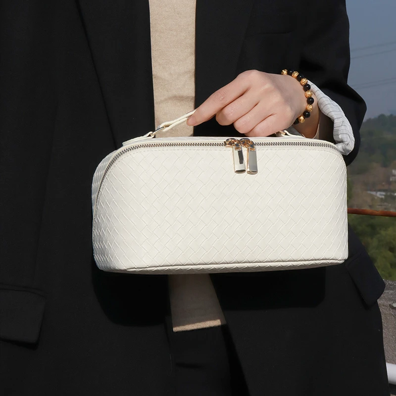 新款格子化妆包大容量便携女手提洗漱包收纳袋高级感防水网红款