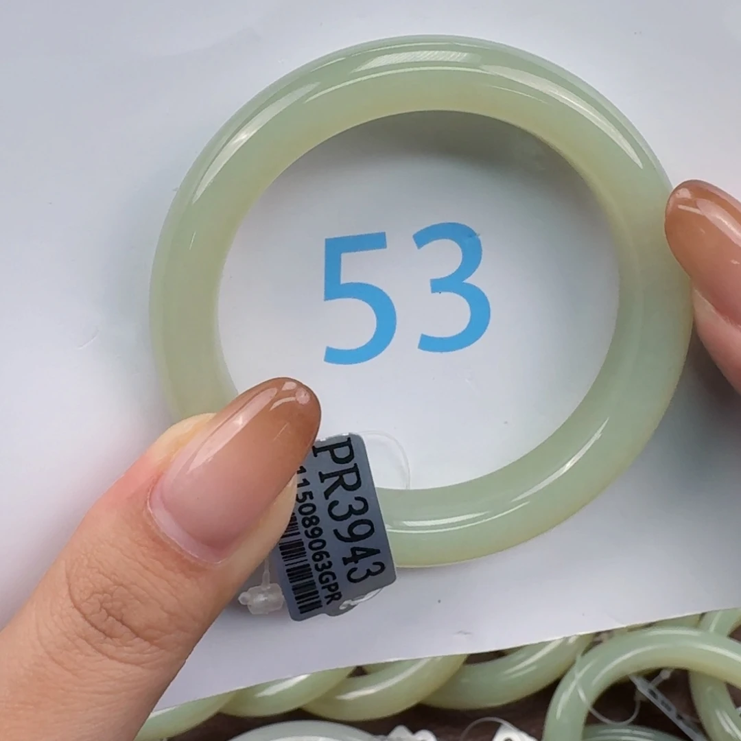 *****和田玉未镶嵌手镯