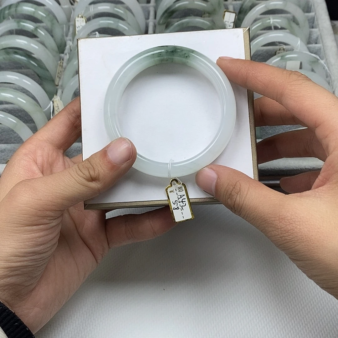 石英质玉未镶嵌手镯58圈口