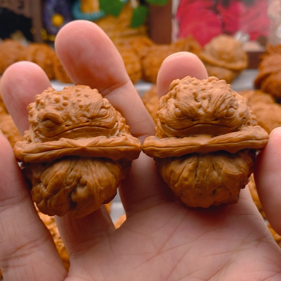 把件文玩核桃纯手工雕刻金蟾