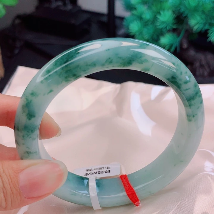 翡翠未镶嵌手镯60+圈