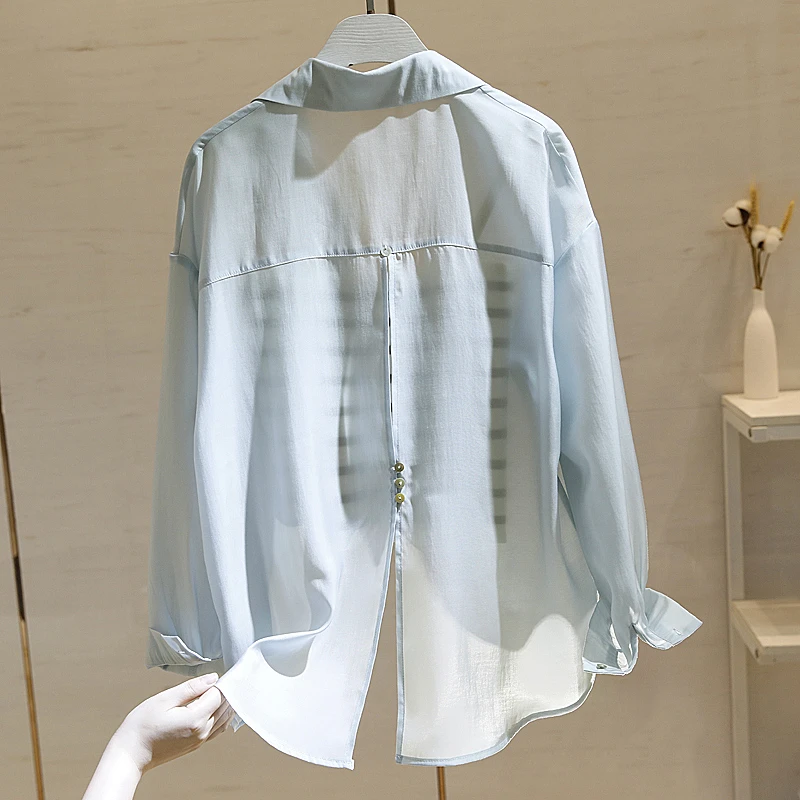 蓝色薄款防晒衬衫女长袖2025夏季新款后开叉纽扣垂感衬衣外套上衣