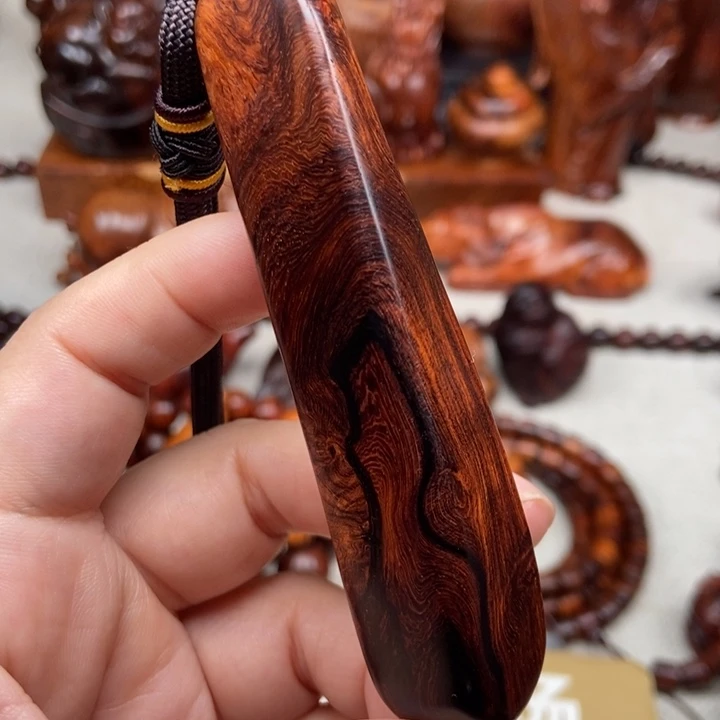 黄花梨/降香黄檀把件23克左右