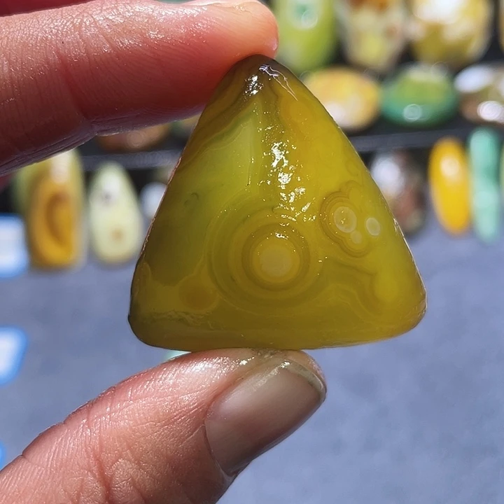 玛瑙/玉髓未镶嵌珠宝奇石