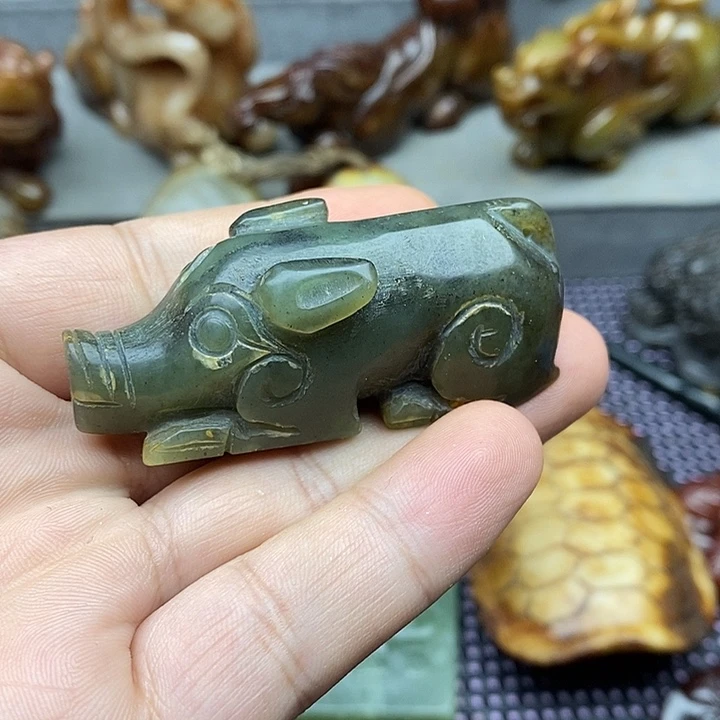 未镶嵌蛇纹石玉颈饰