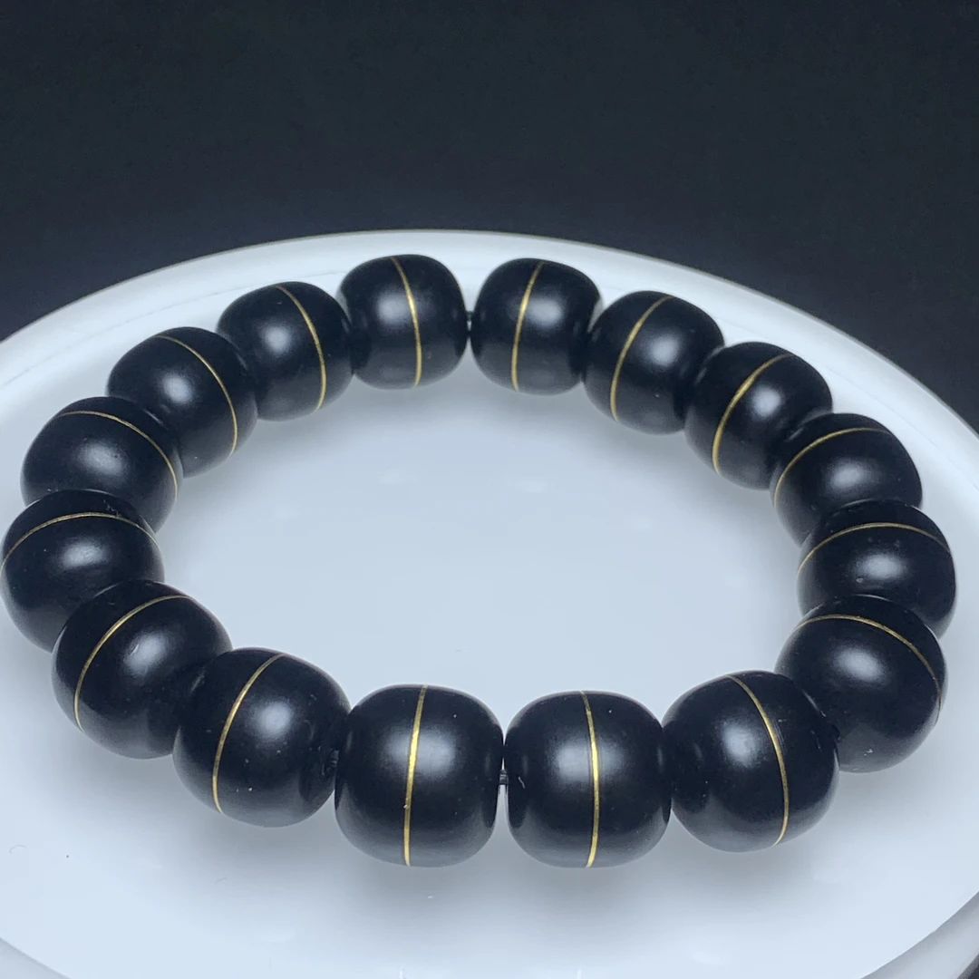 D2438珠宝玉石精选和田玉手串