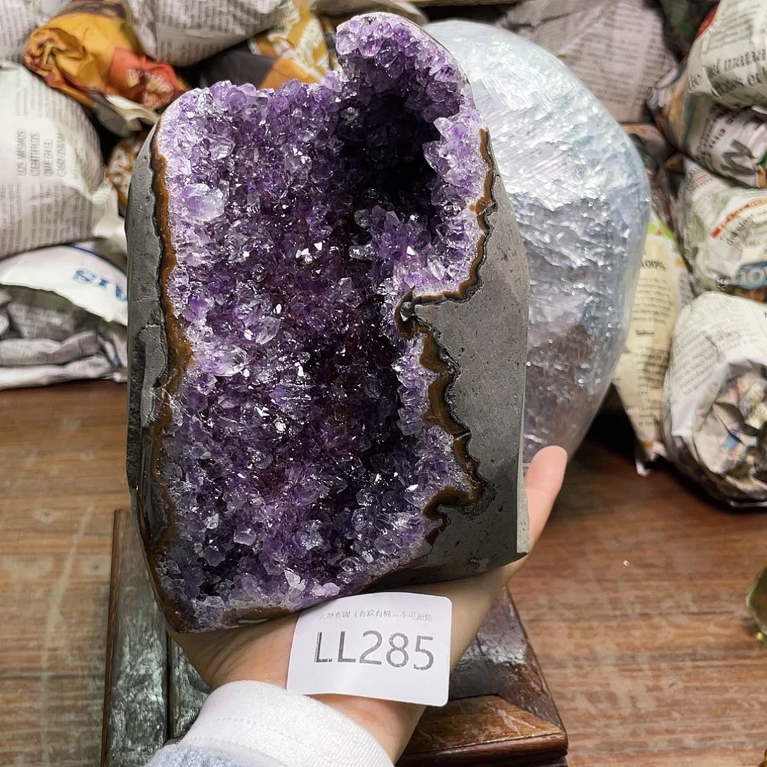 未镶嵌水晶大型摆件（非配饰）