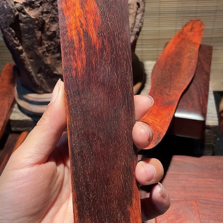 陈***檀香紫檀（小叶紫檀）