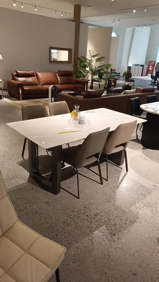 【春哥说家具】清样-OYF-卡里冰玉餐桌餐台意式极简方形奢石餐桌