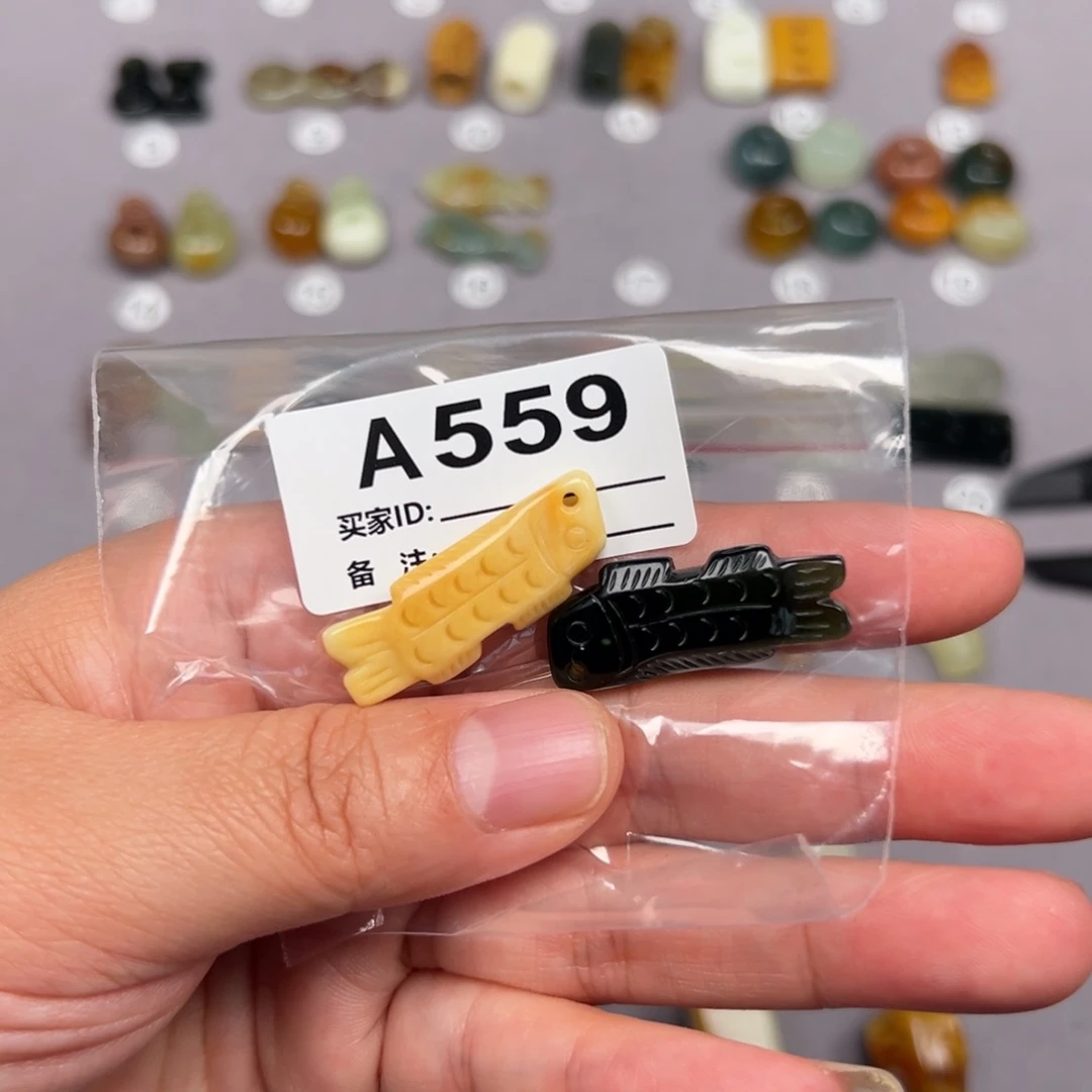 未镶嵌蛇纹石玉颈饰K**o