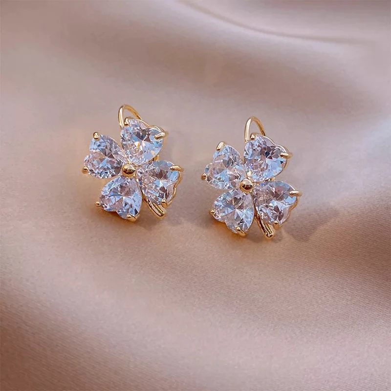 铜合金耳饰 B高级感百搭精致爱心四叶花耳扣简约气质耳饰E2181