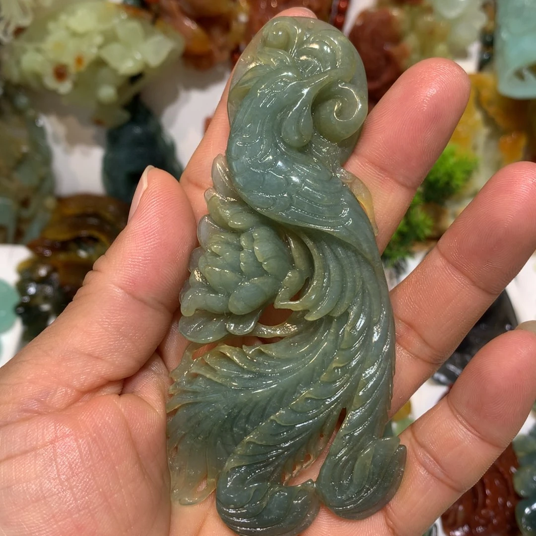 蛇纹石玉颈饰未镶嵌