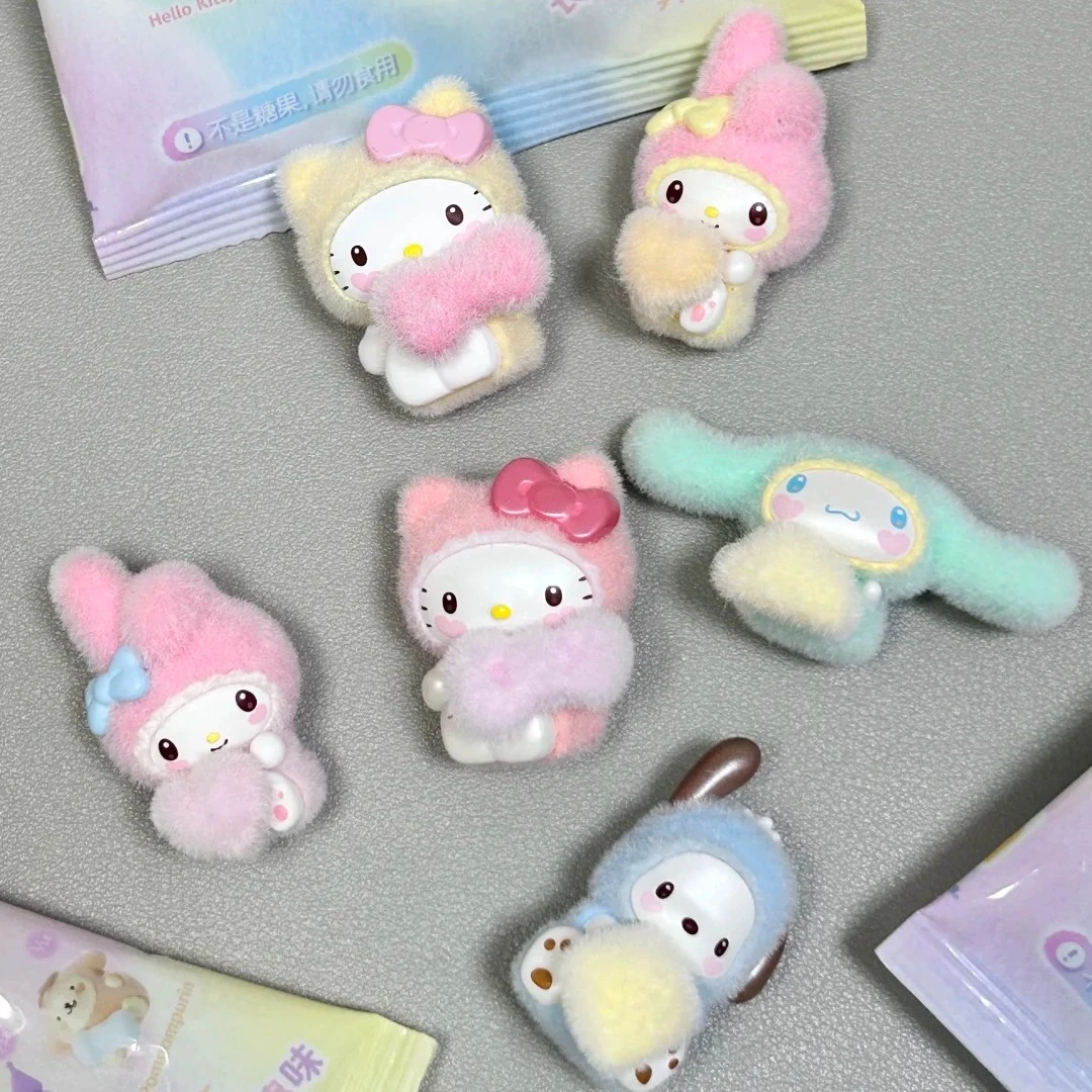 【拆盒】sanrio_茸茸小宝贝萌趣豆系列_潮玩摆件盲盒