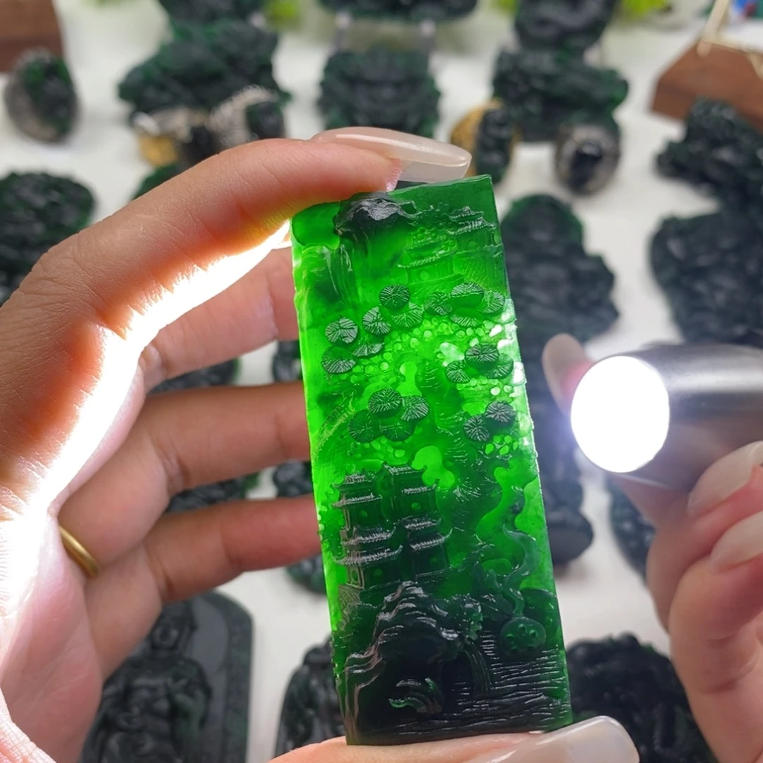 定制翡翠未镶嵌山水T