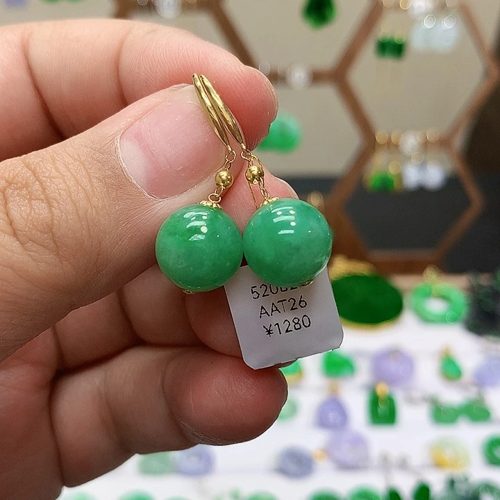 18K金镶嵌翡翠耳饰天然翡翠耳饰