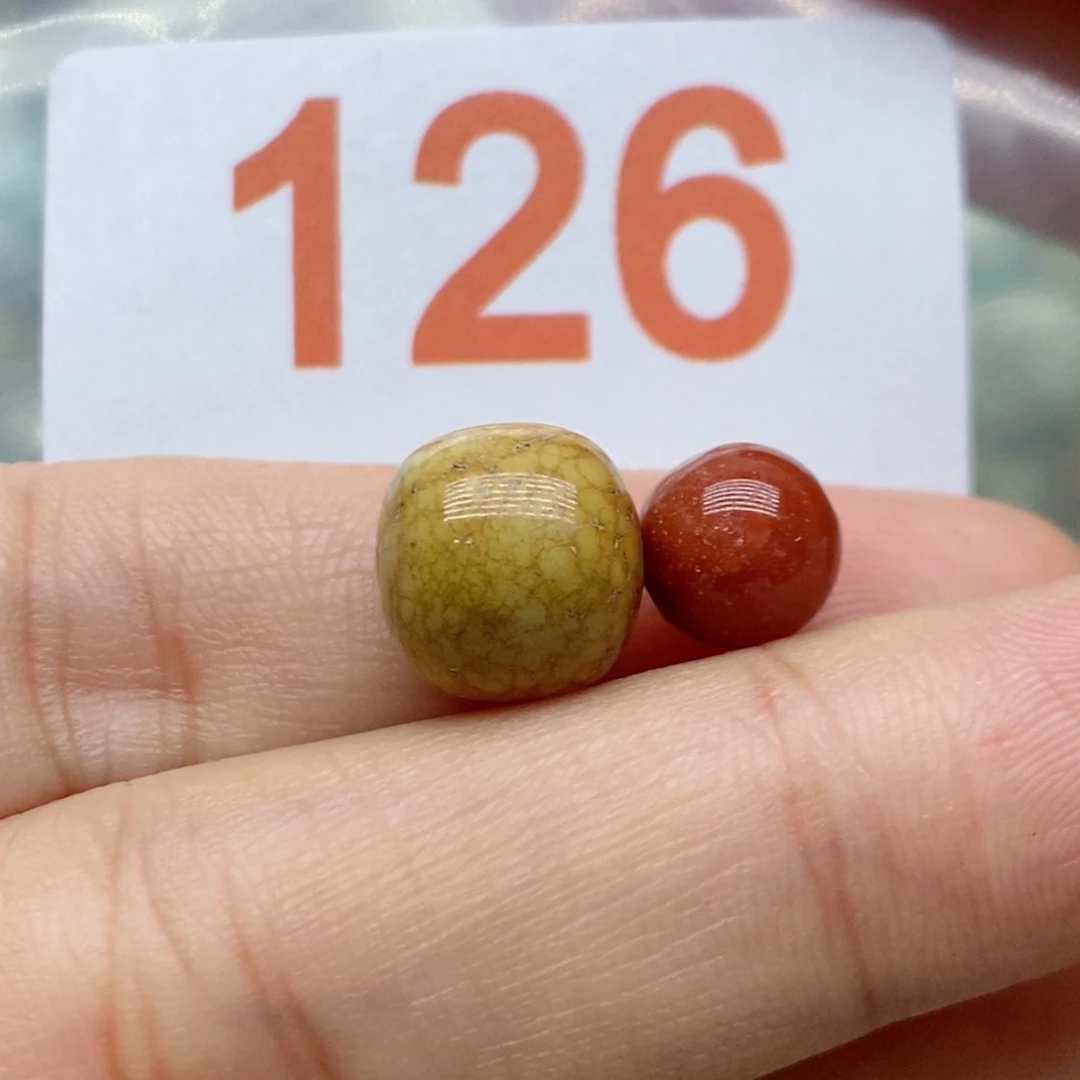 南红玛瑙未镶嵌珠宝奇石