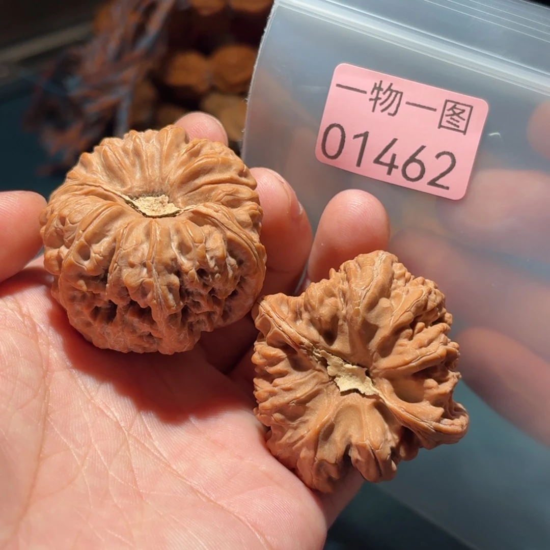 文玩核桃把件奥迪