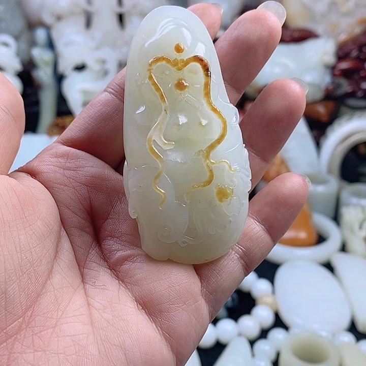 和田玉未镶嵌把件