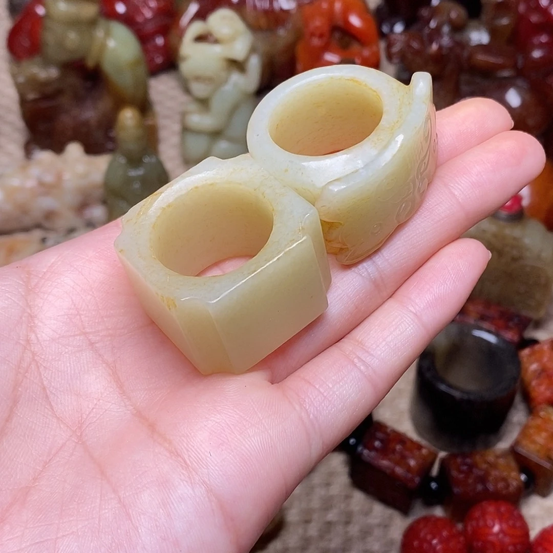 王***来吊坠白玉菩提如图