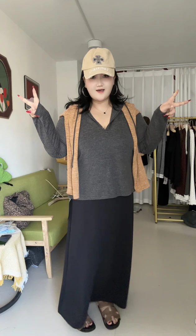 大码秋季高腰慵懒风简约空气层A字半身裙通勤