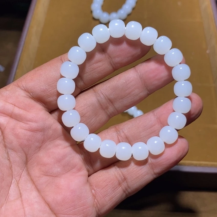 风***人和田玉（白玉）未镶嵌颈饰